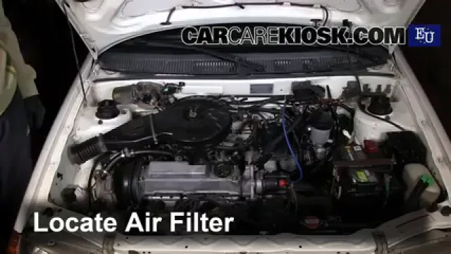 2002 Suzuki Swift GLS 1.0L 3 Cyl. Air Filter (Engine) Replace